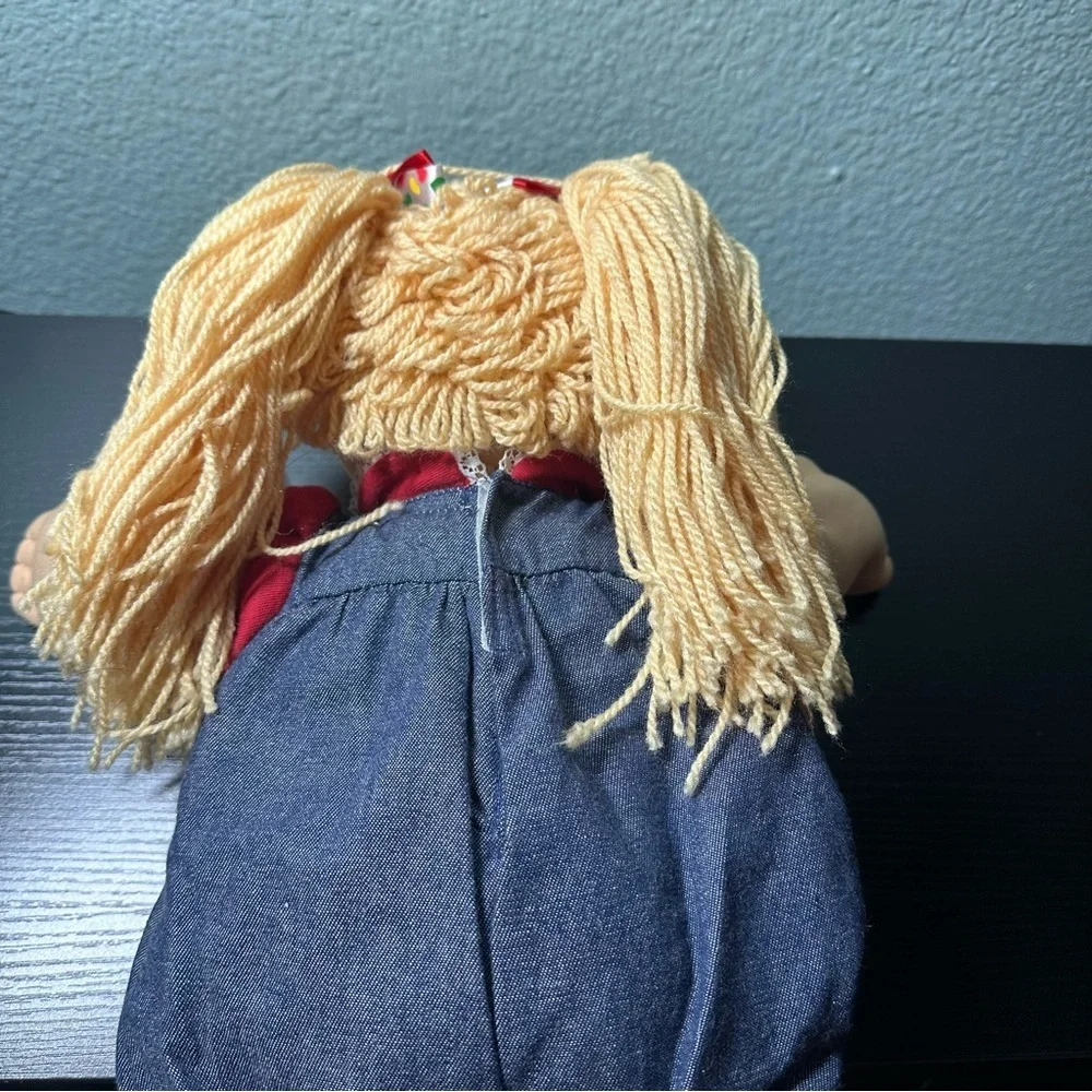 Charming Red and Blue Doll with Accessories - Picture 5 of 9